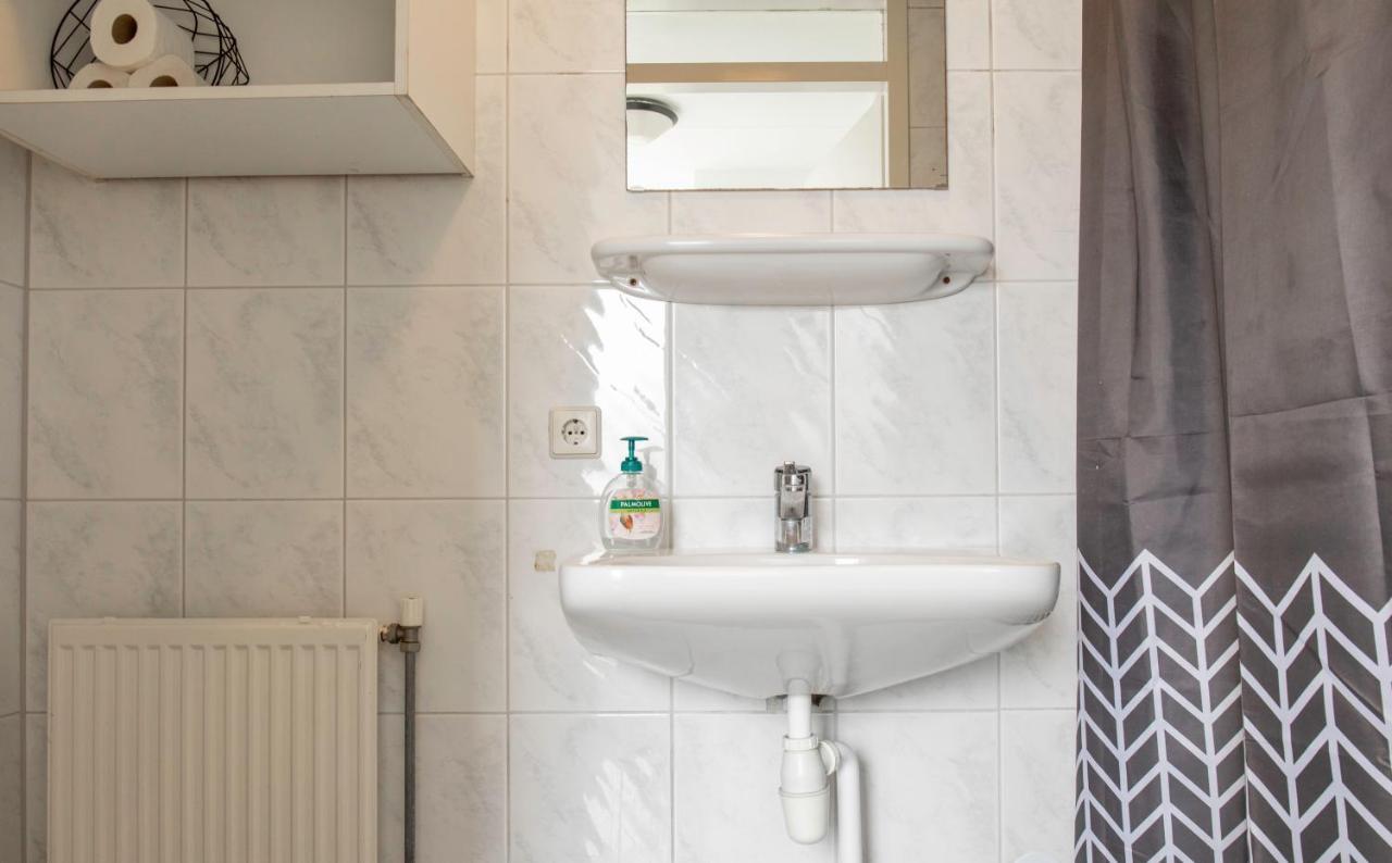 Bungalow 6 Op Recreatiepark De Wielen سينت مارتن المظهر الخارجي الصورة